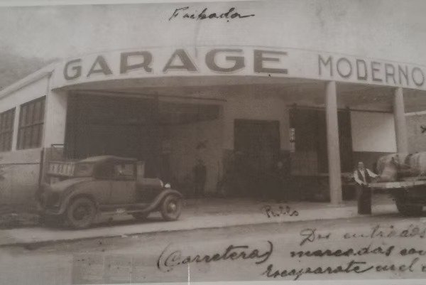 Garaje Moderno foto antigua